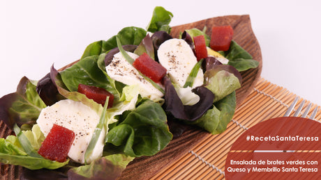 Receta Ensalada de brotes verdes con queso y membrillo