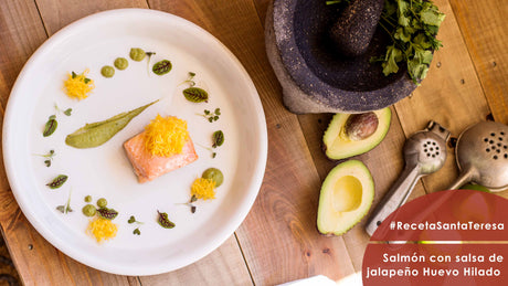Receta de Salmón con salsa de jalapeño y Huevo Hilado Santa Teresa